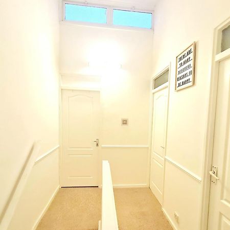 Cosy Luxurious 3 Bedroom House, Free Parking, Free Wifi, Private Garden, Free Netflix Havering kerület Kültér fotó